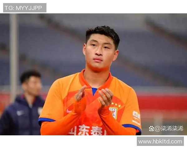 最近火热的足球球星是谁引发全球关注 他的新纪录让球迷疯狂点赞